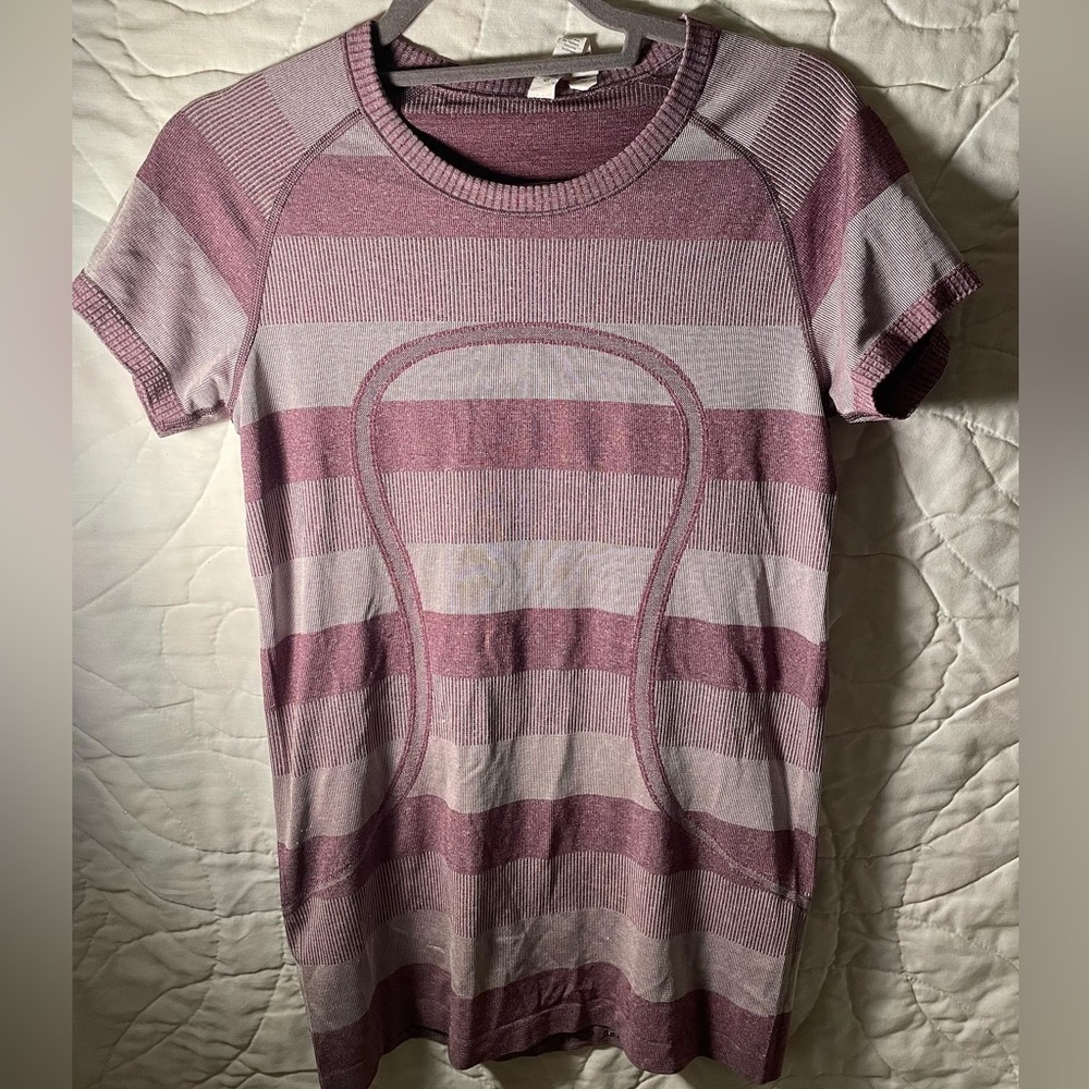 Lululemon Athletic Top Size 8 Purple